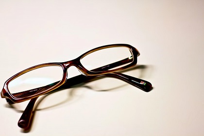 メガネをかけている人は印象が悪い？その本当の原因とは？